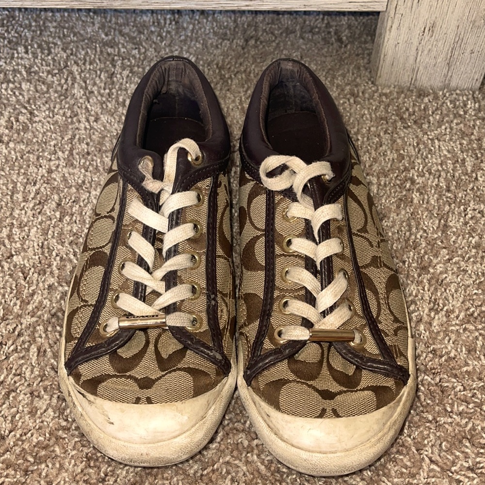 Brand: Coach Size: Women’s 7 Color: Tan/Brown
